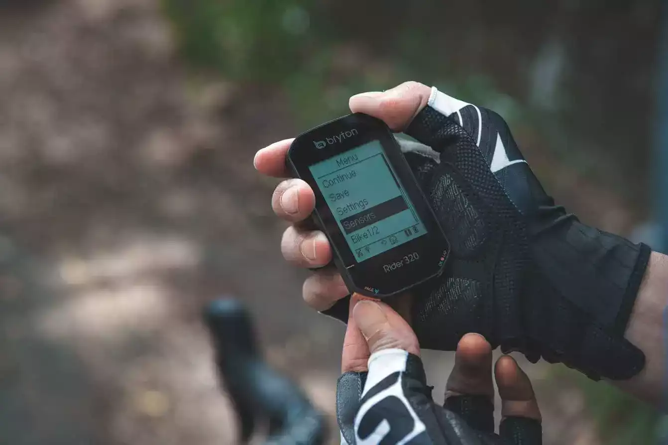 Test du GPS Bryton Rider 320 T Noir : Performant et Facile à Utiliser