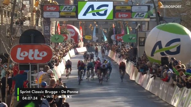 Chaos à Brugge-De Panne 2025 : Juan Sebastian Molano Triomphe !