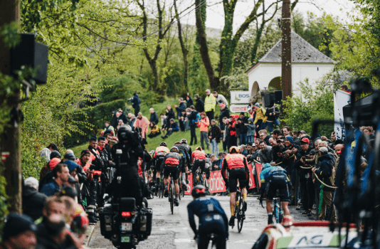 Flèche Wallonne 2025 : Ne Ratez Pas un Seul Instant - Guide Complet pour la