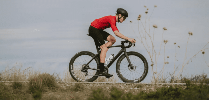 Vélo de route Van Rysel RCR Force AXS noir carbone avec transmission SRAM électronique