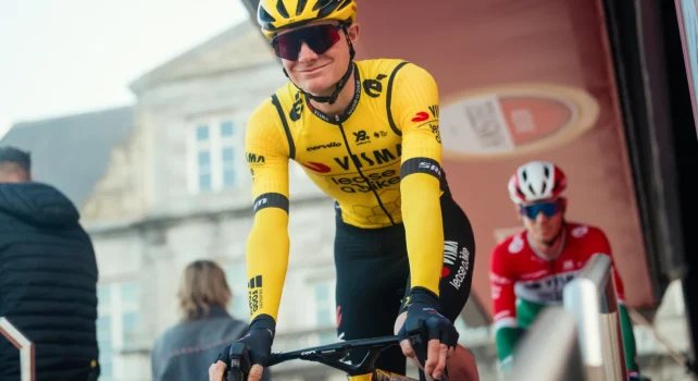 Incroyable Rebondissement : Ben Tulett Étend son Aventure avec Visma-Lease