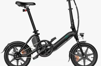 Fiido D3 Pro - mini vélo électrique pliant de profil en situation de test