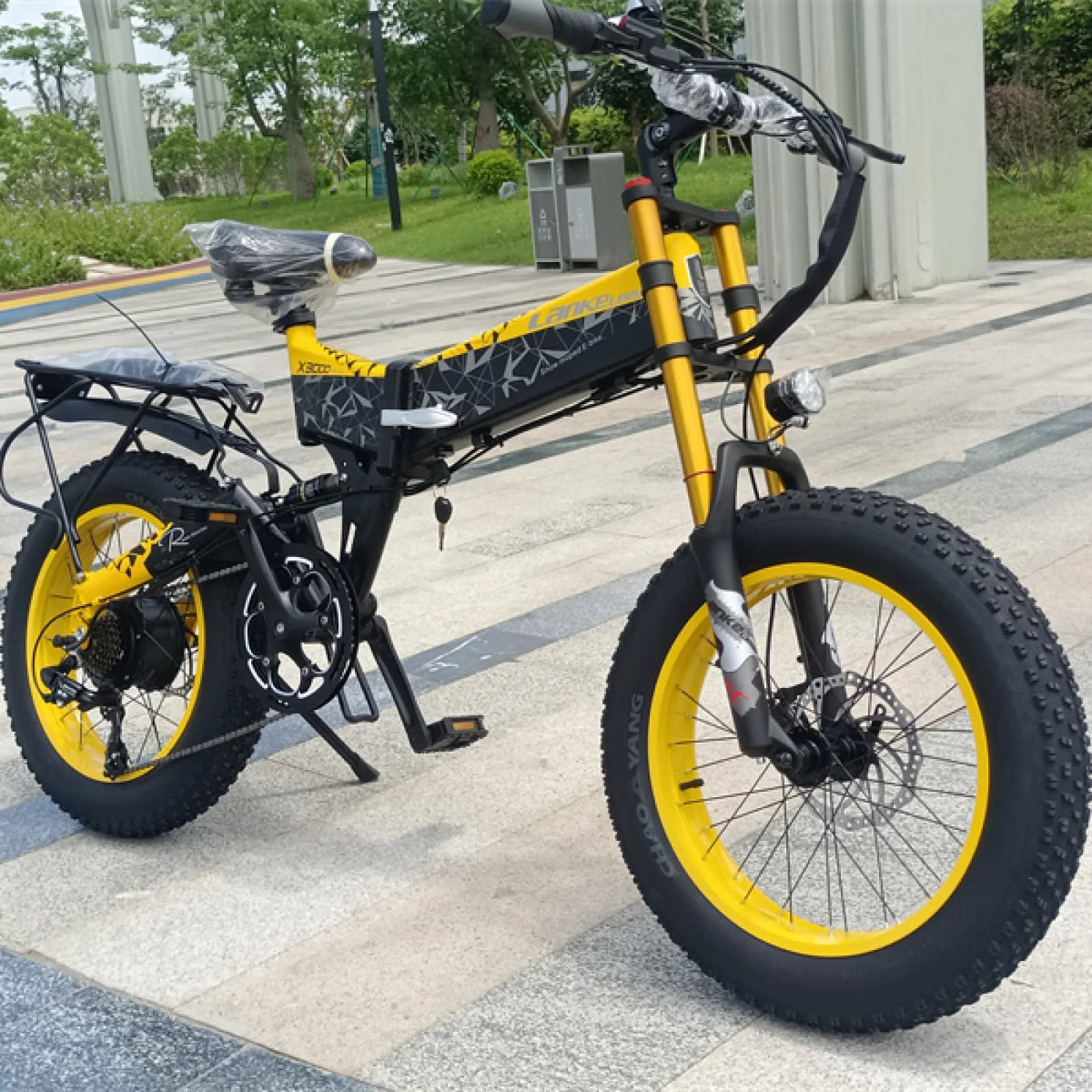 Lankeleisi X3000 Plus-UP - vue d ensemble du fat bike electrique en situation de test