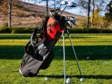 Bien choisir son sac de golf : les critères essentiels